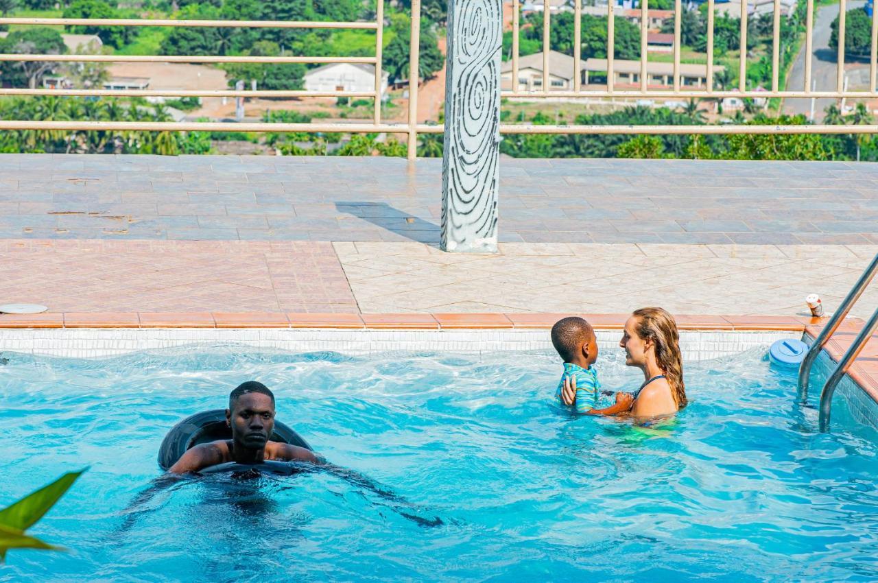 Sky Plus Hotel & Resort Ho Exterior foto